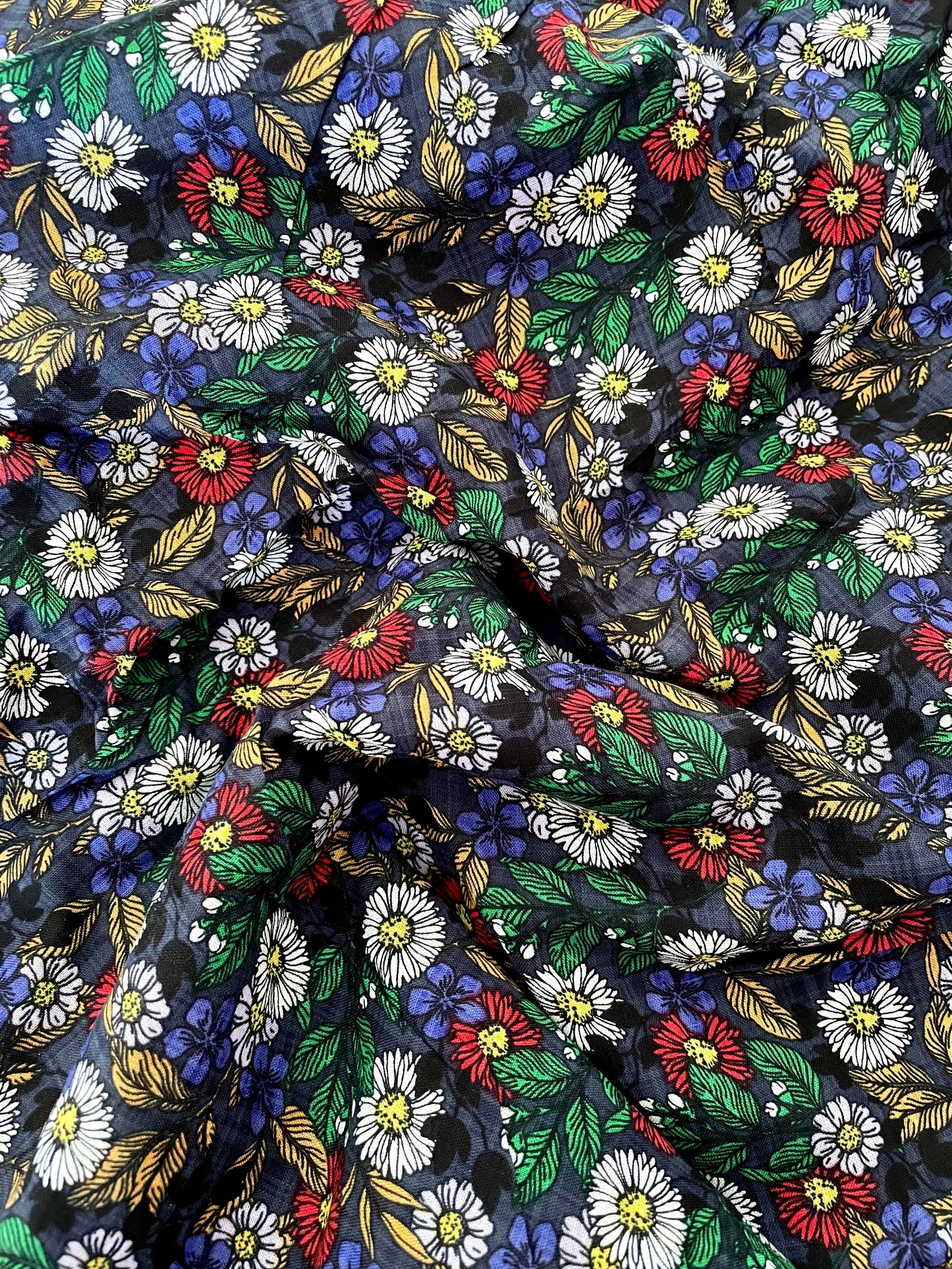 Scattered Floral Viscose Cotton Lawn - REMNANT - 130cm